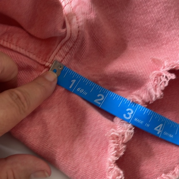 Levi’s 501 Original Denim Shorts Pink. Size 31 / 12 - Picture 15 of 16